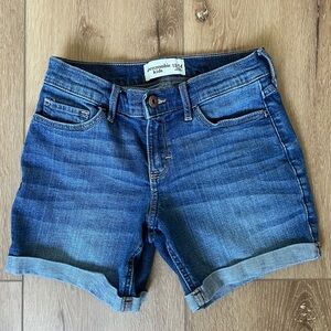 Abercrombie kids Jean shorts size 13/14